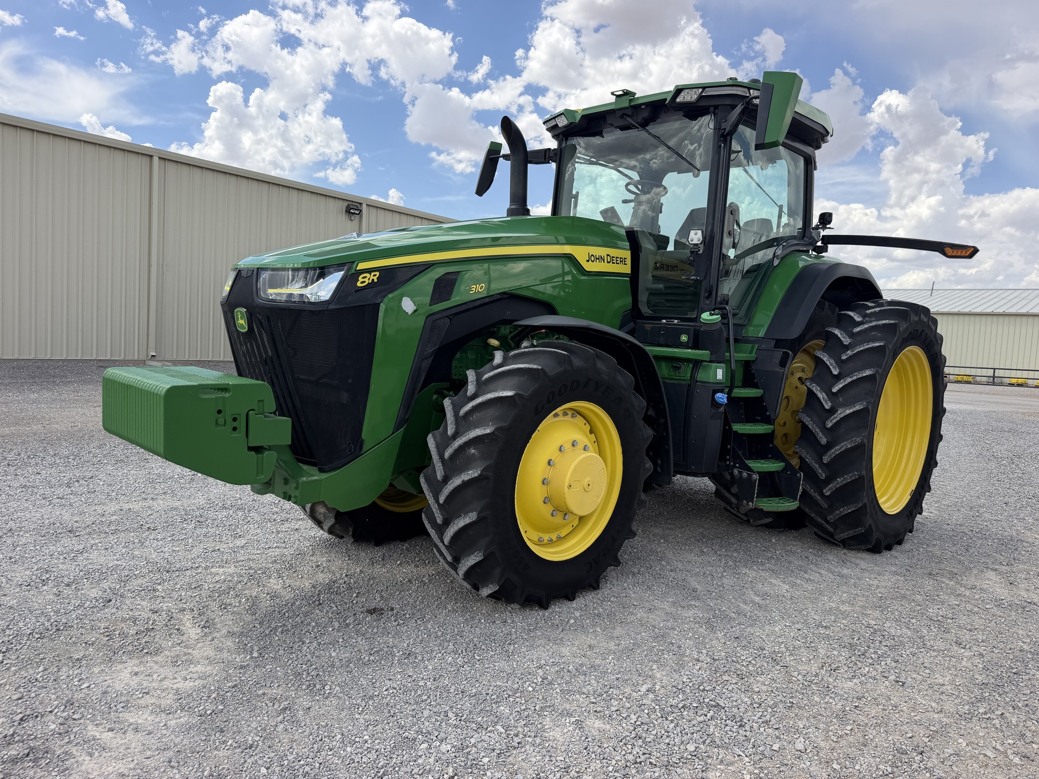 2022 John Deere 8R 310 Tractor
