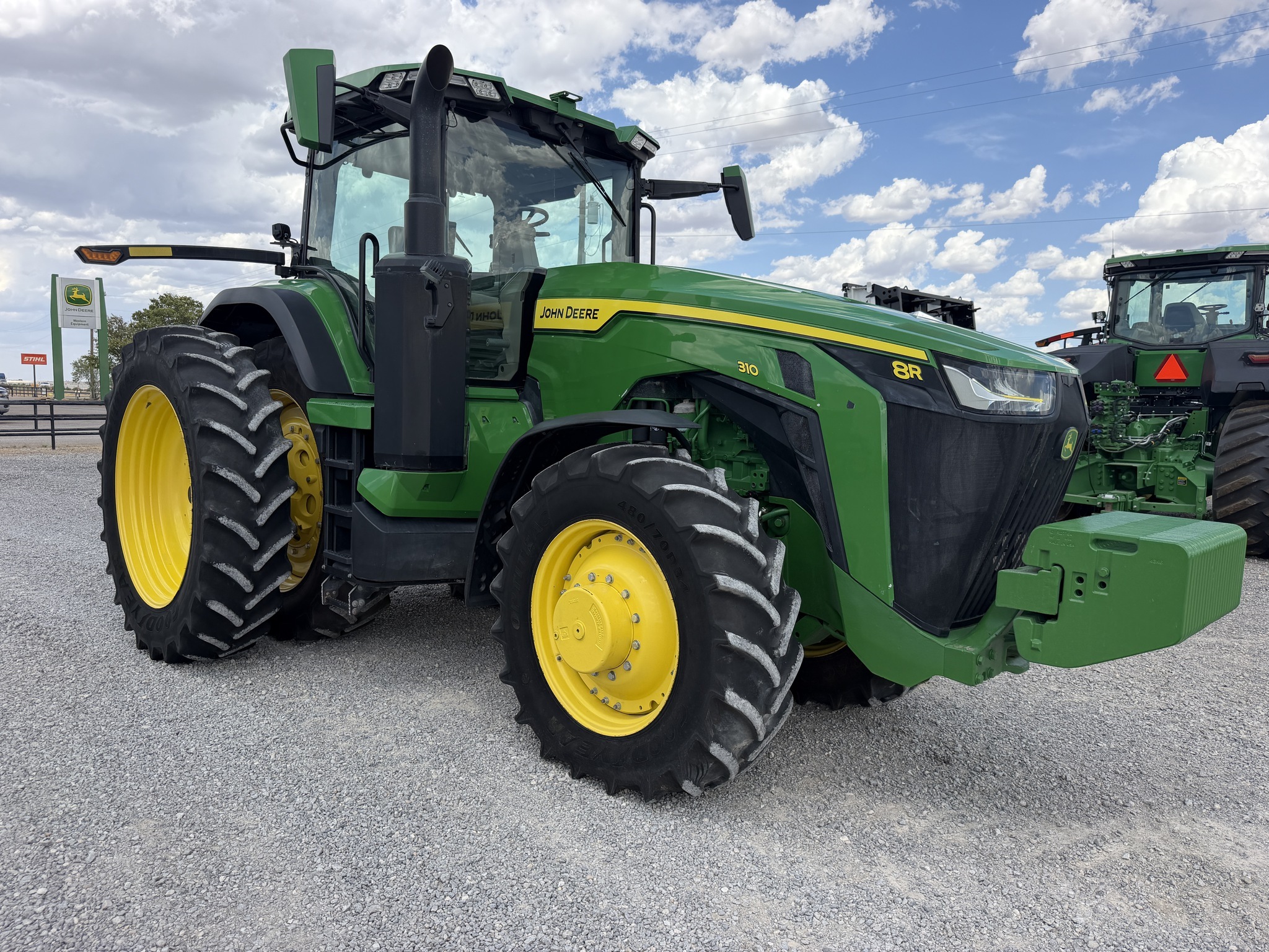 2022 John Deere 8R 310 Tractor