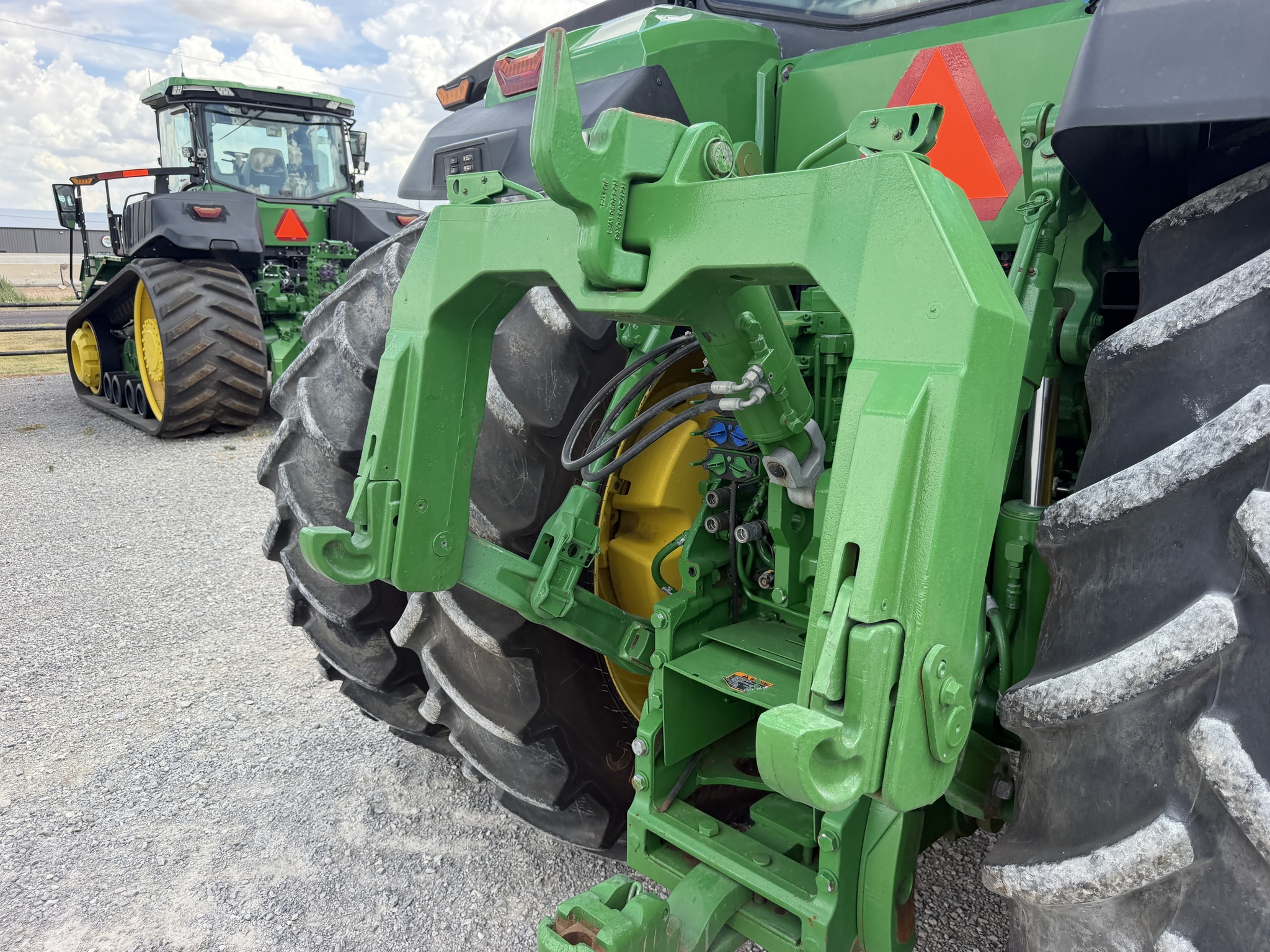 2022 John Deere 8R 310 Tractor