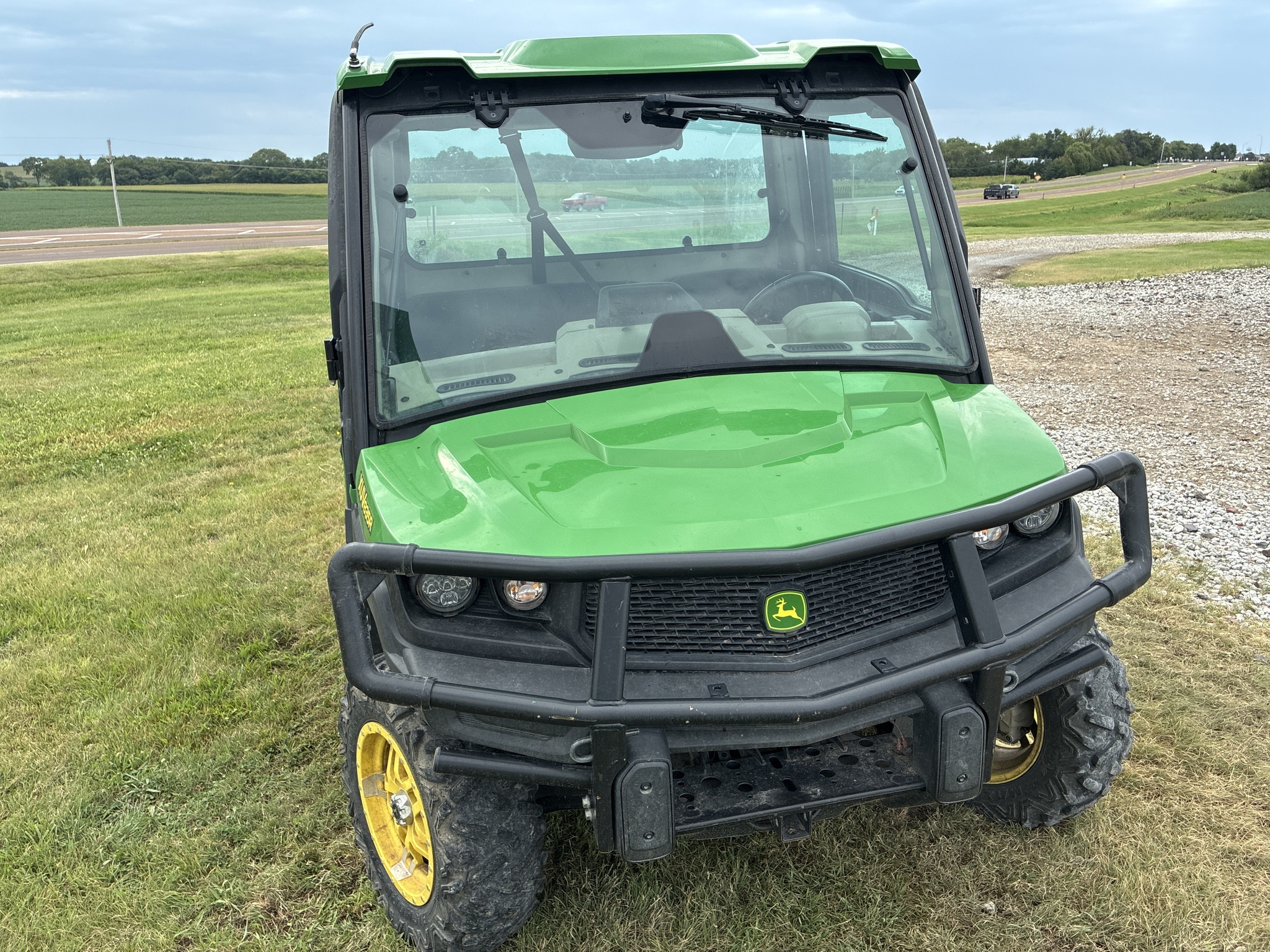 2019 John Deere XUV835R ATVs and Utility Vehicle