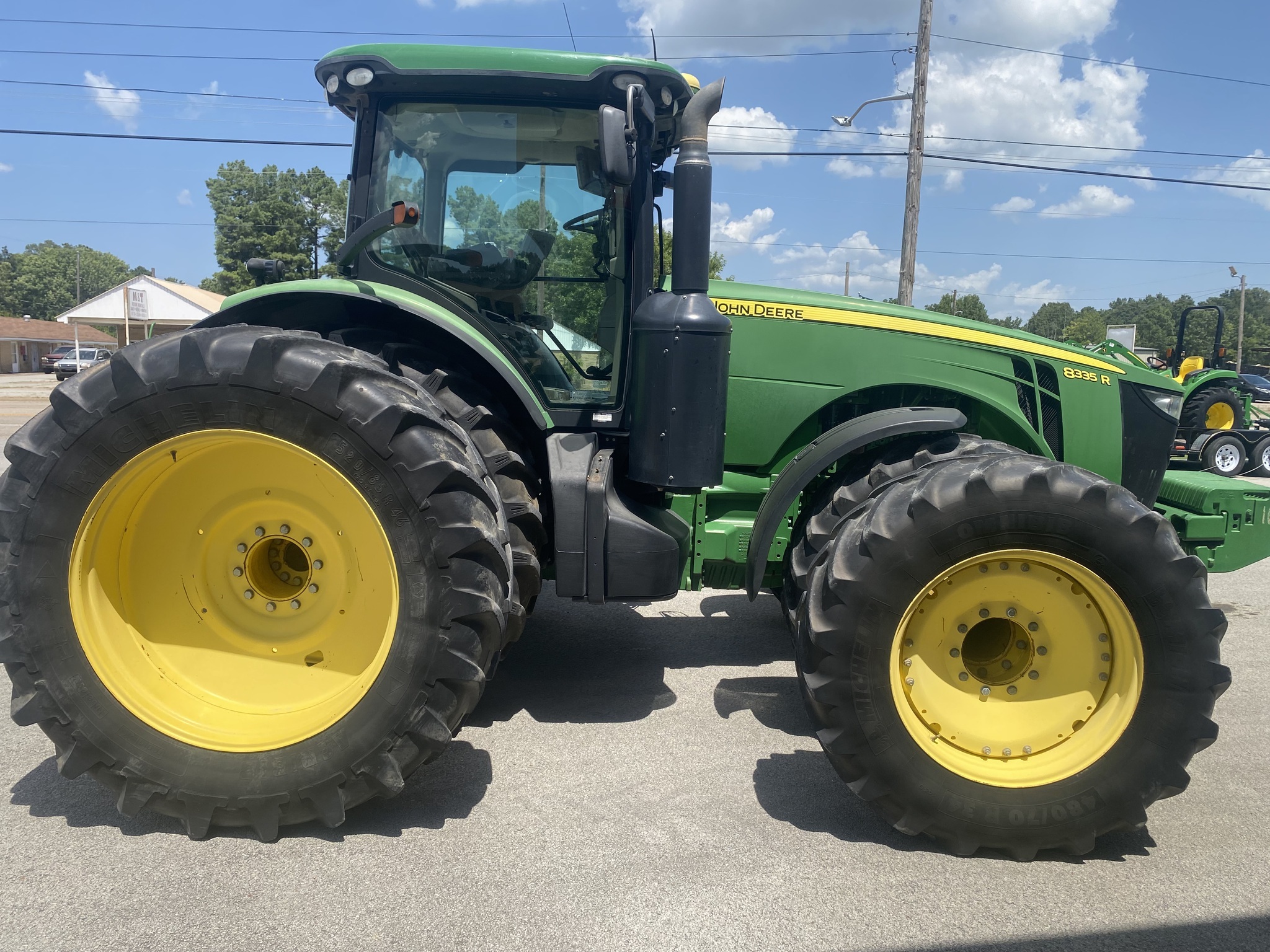 2014 John Deere 8335R Tractor