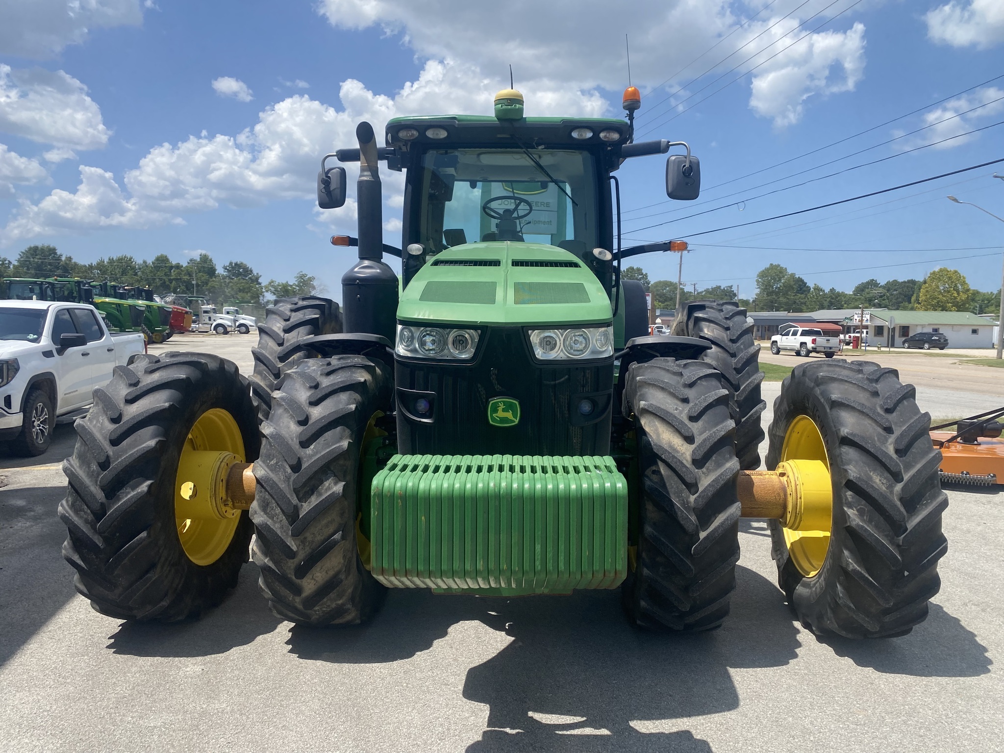 2014 John Deere 8335R Tractor