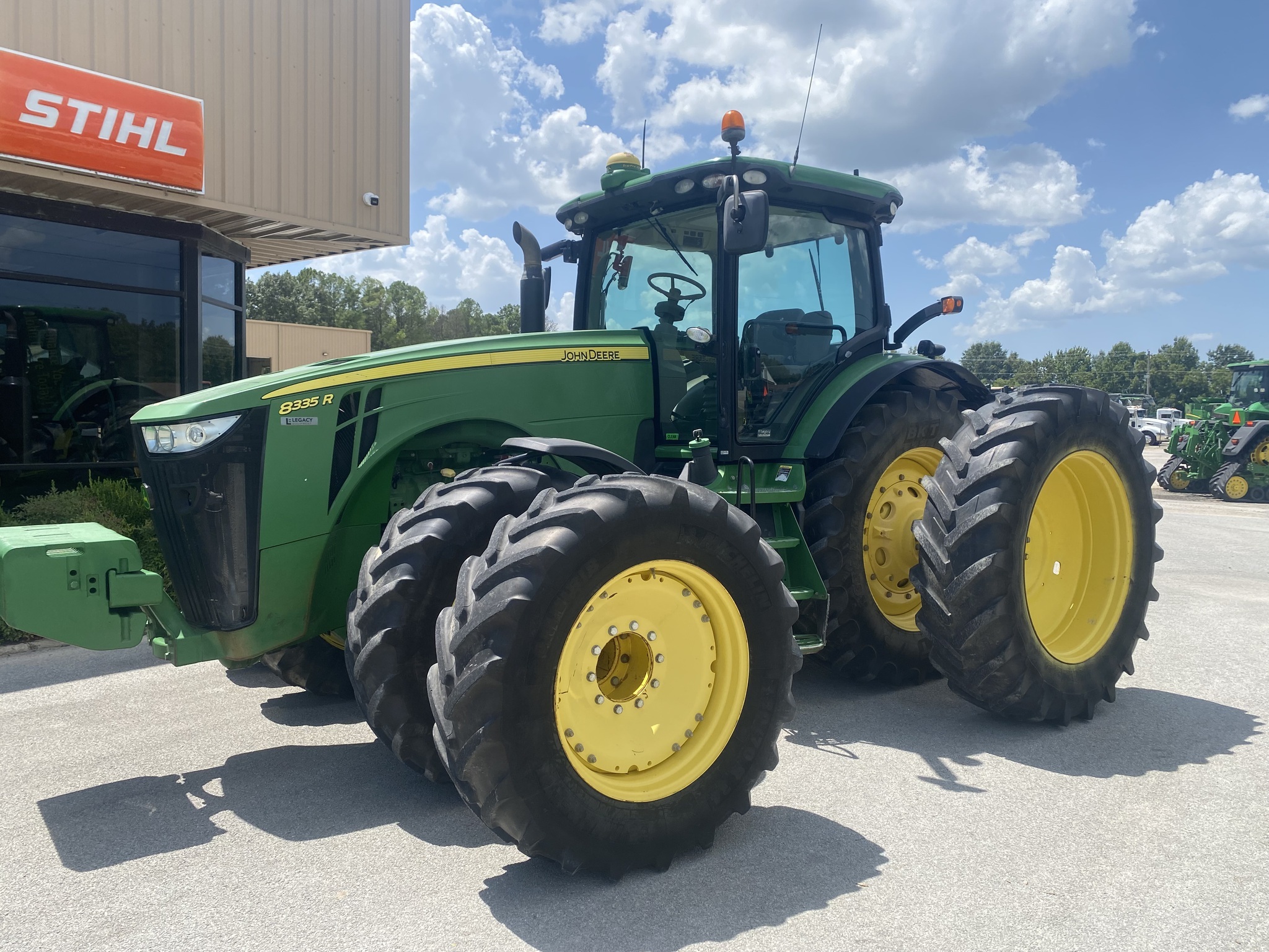 2014 John Deere 8335R Tractor