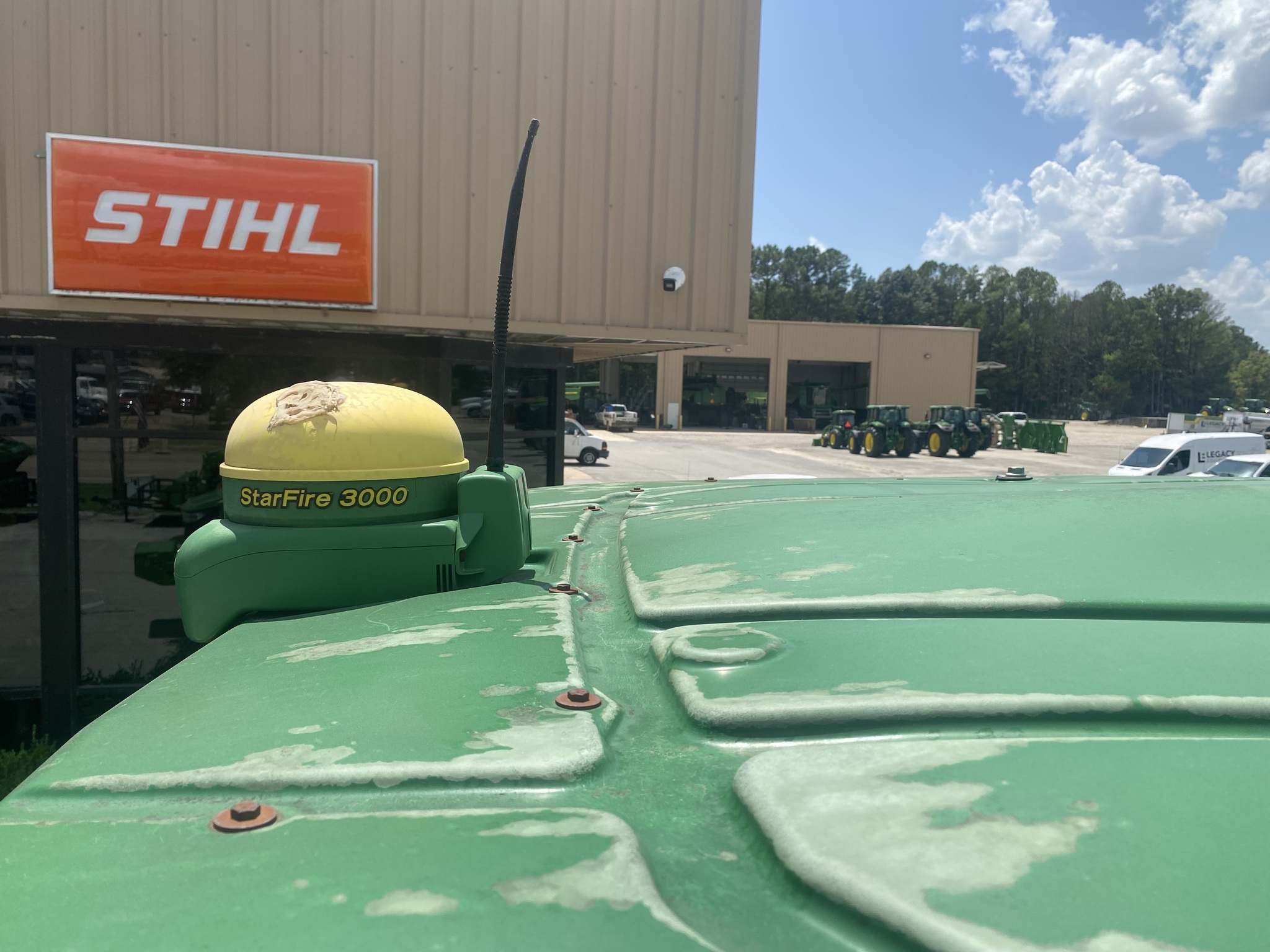 2014 John Deere 8335R Tractor