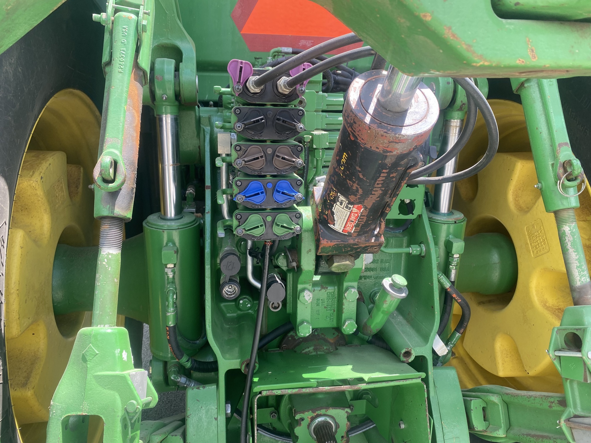 2014 John Deere 8335R Tractor