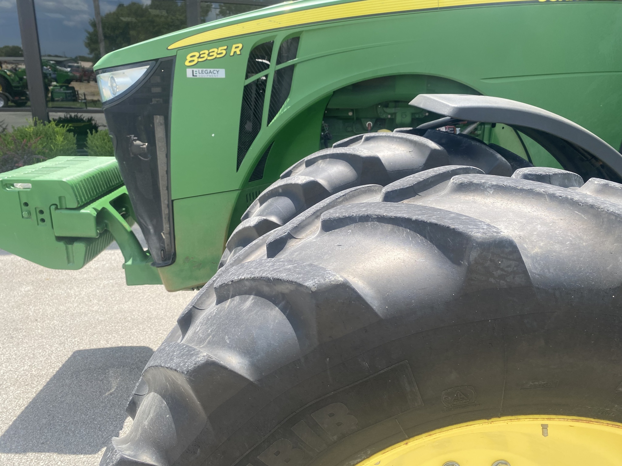 2014 John Deere 8335R Tractor
