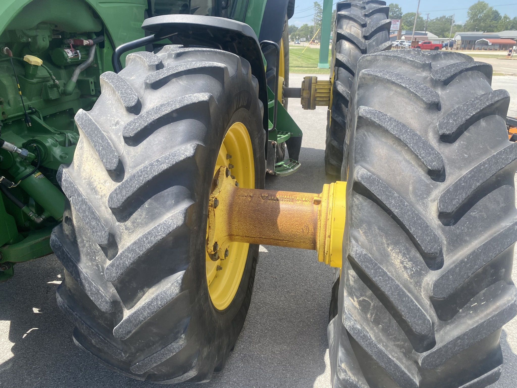 2014 John Deere 8335R Tractor