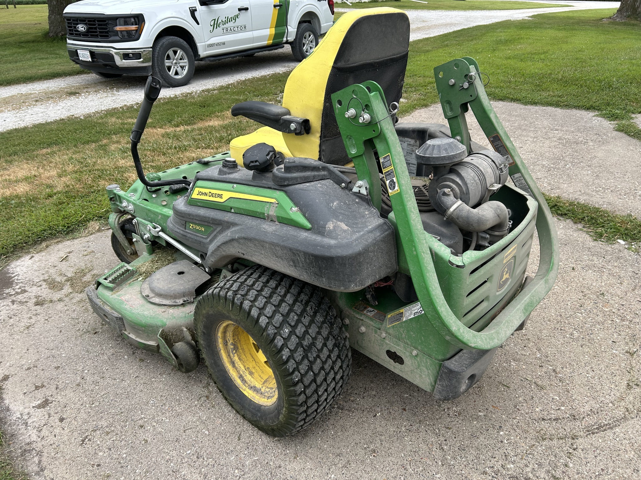 2024 John Deere Z930R Lawn Mower