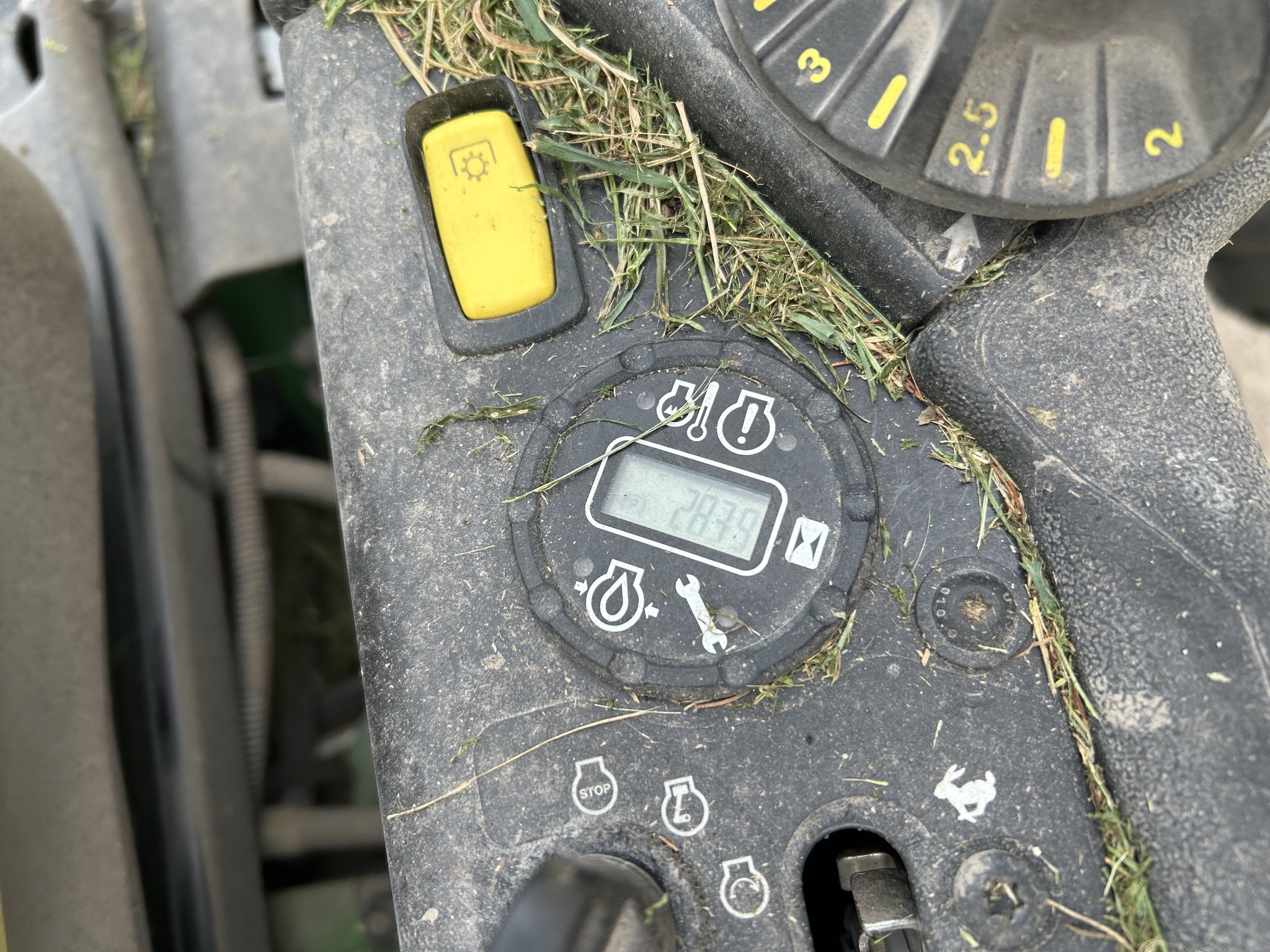 2024 John Deere Z930R Lawn Mower