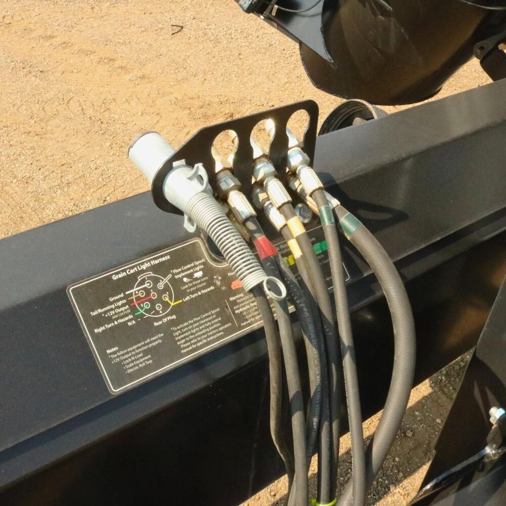 2026 J&M 1522-20T Grain Cart