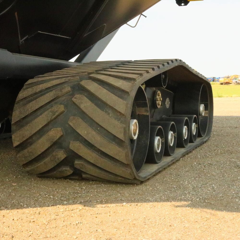 2026 J&M 1522-20T Grain Cart