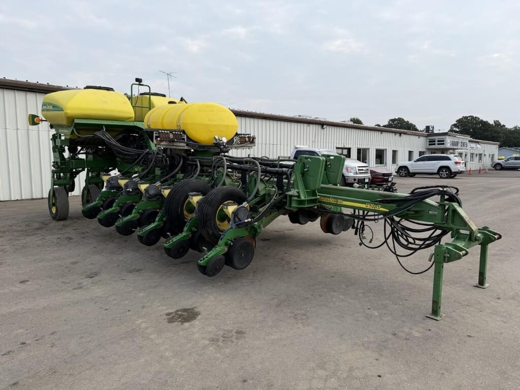 2009 John Deere 1770NT Planter