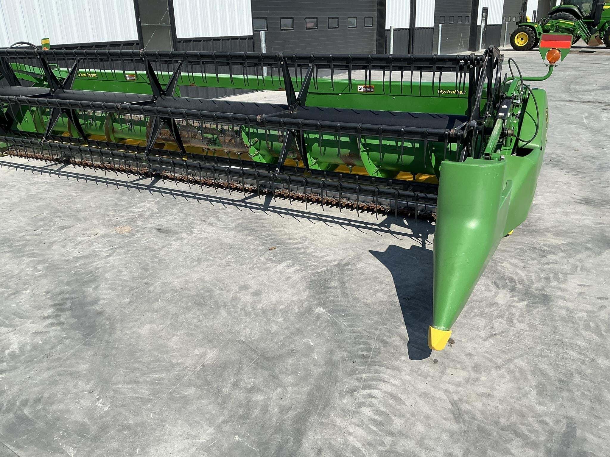 2011 John Deere 620F Platform