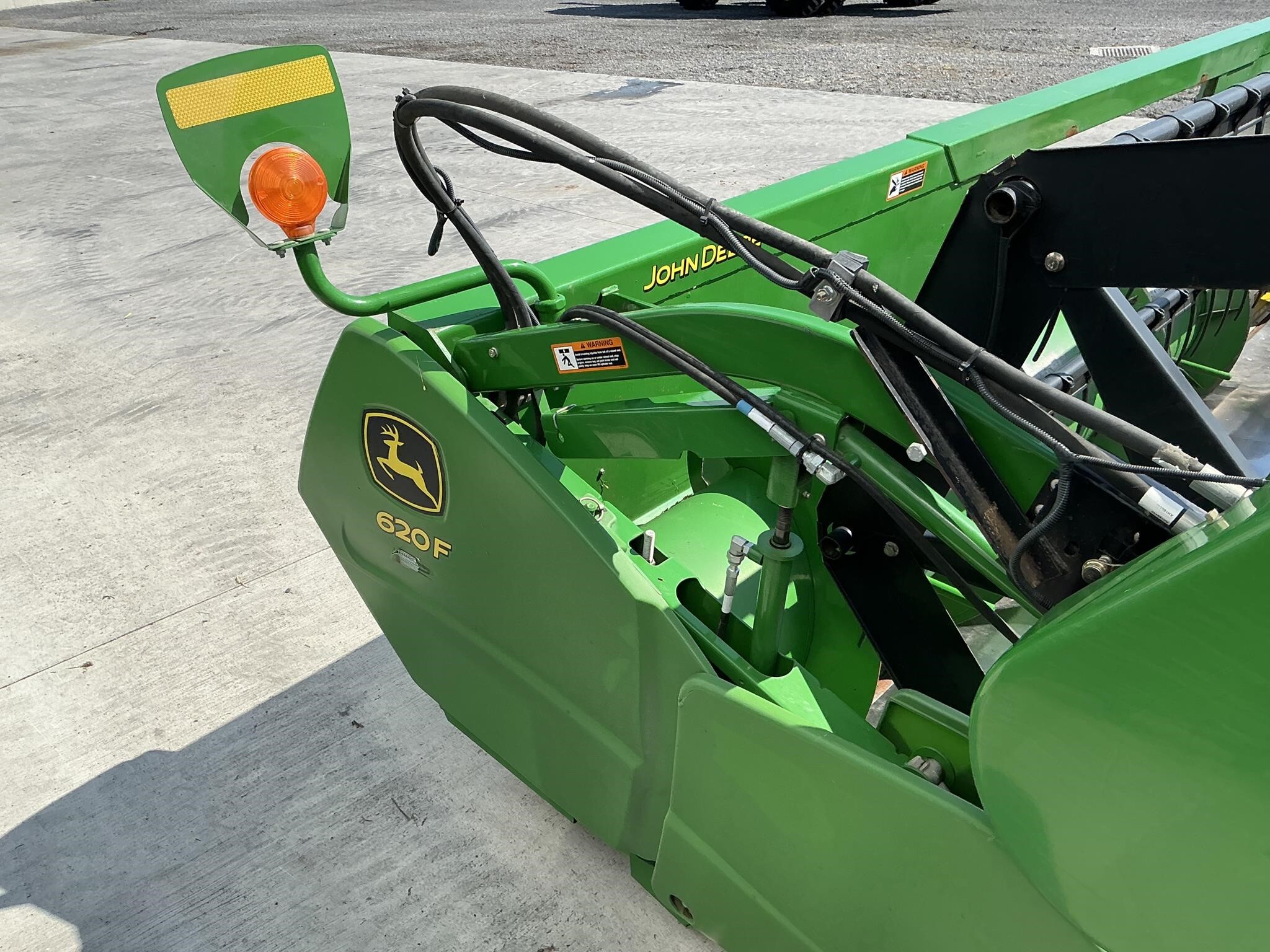 2011 John Deere 620F Platform