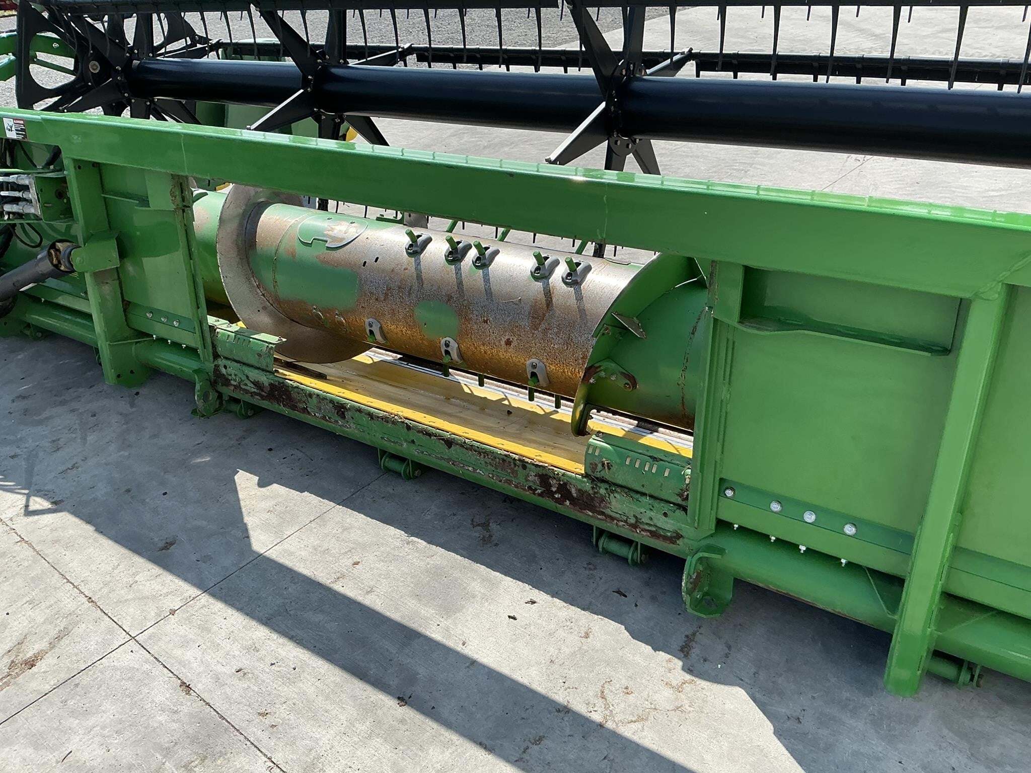 2011 John Deere 620F Platform