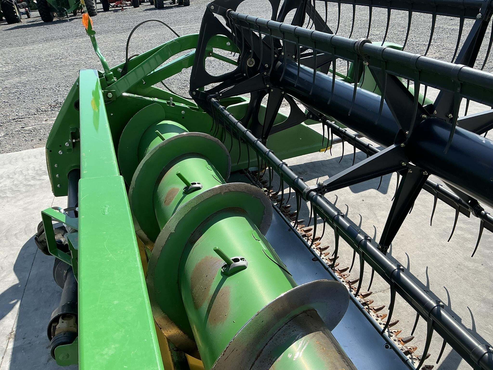 2011 John Deere 620F Platform