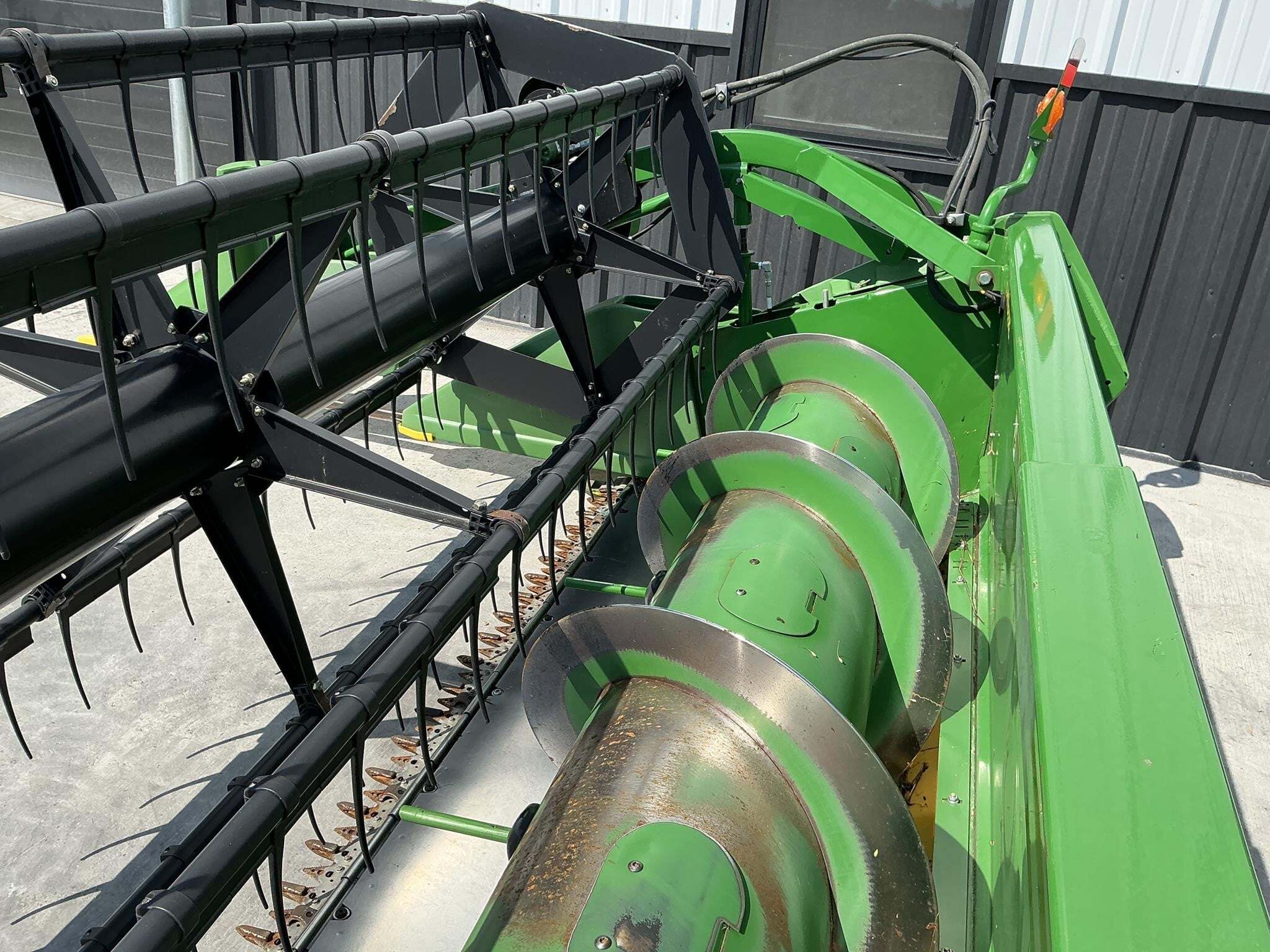 2011 John Deere 620F Platform
