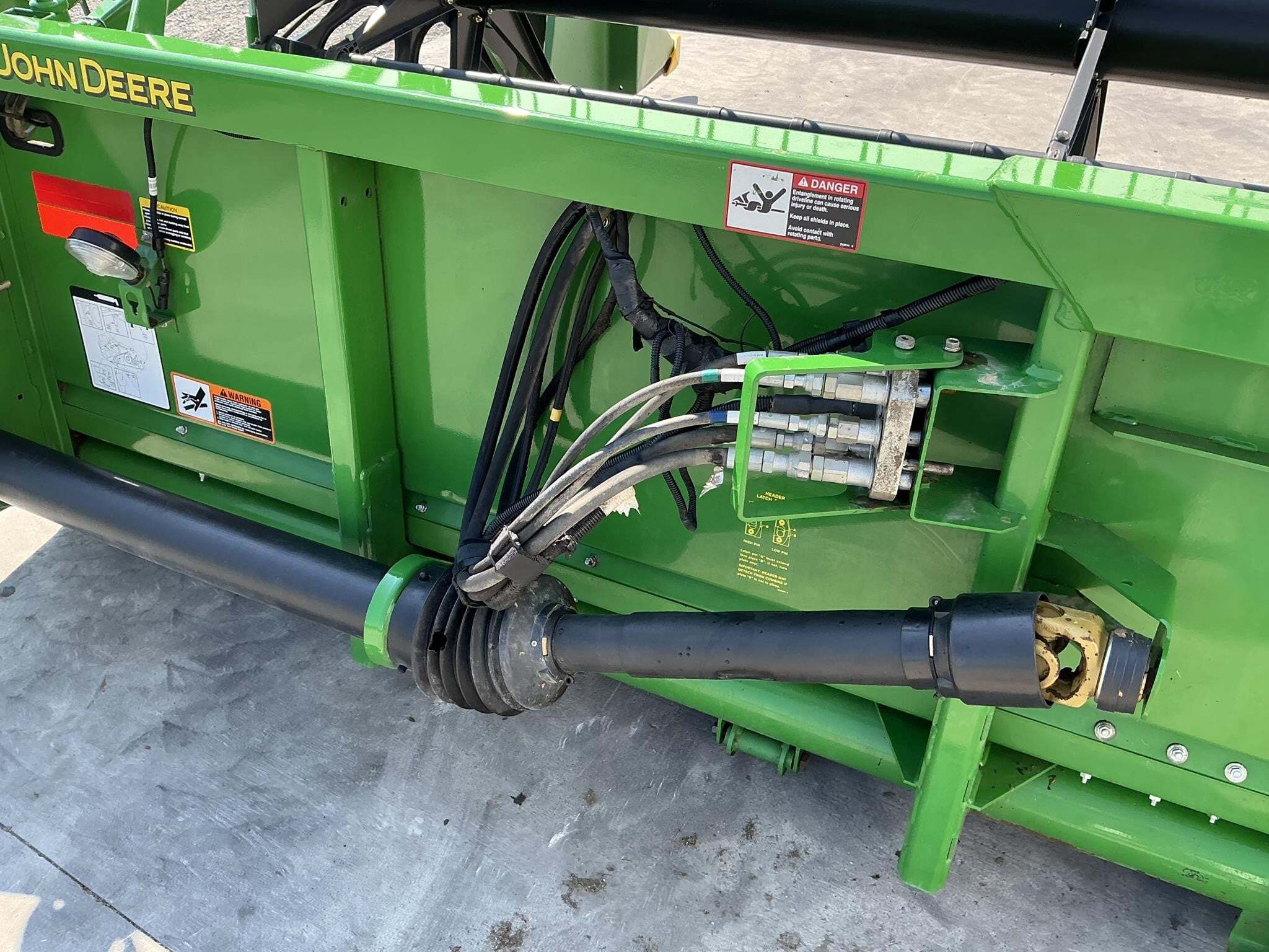 2011 John Deere 620F Platform