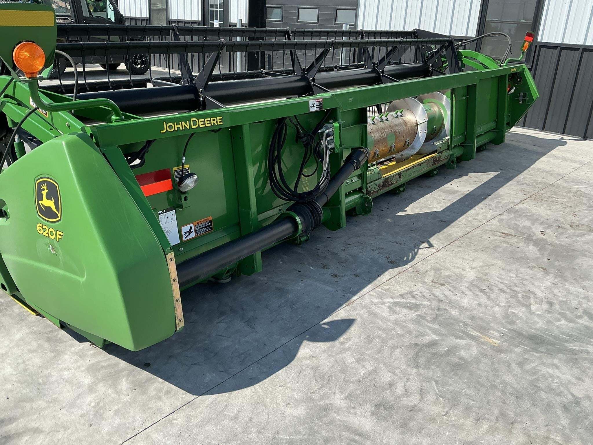 2011 John Deere 620F Platform