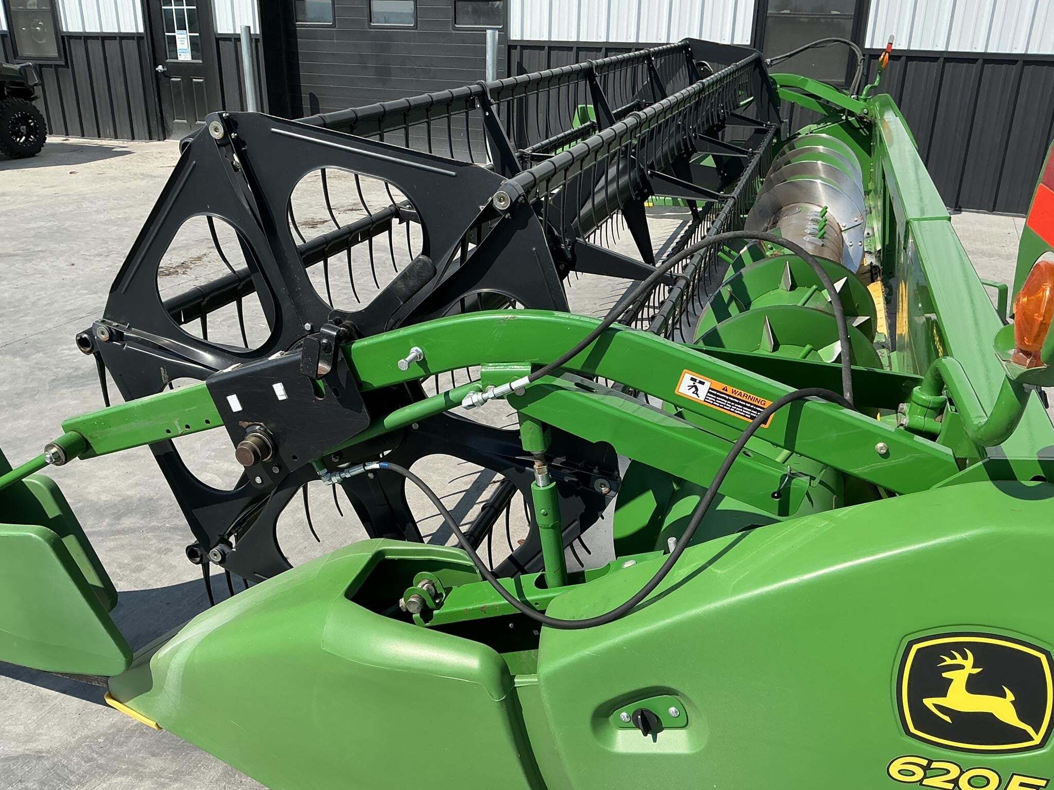2011 John Deere 620F Platform