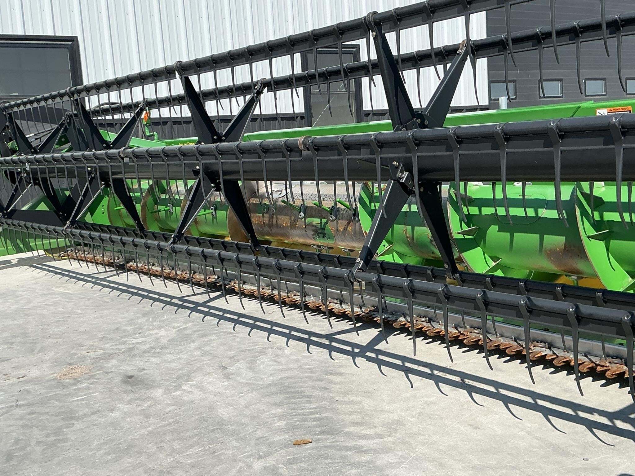 2011 John Deere 620F Platform