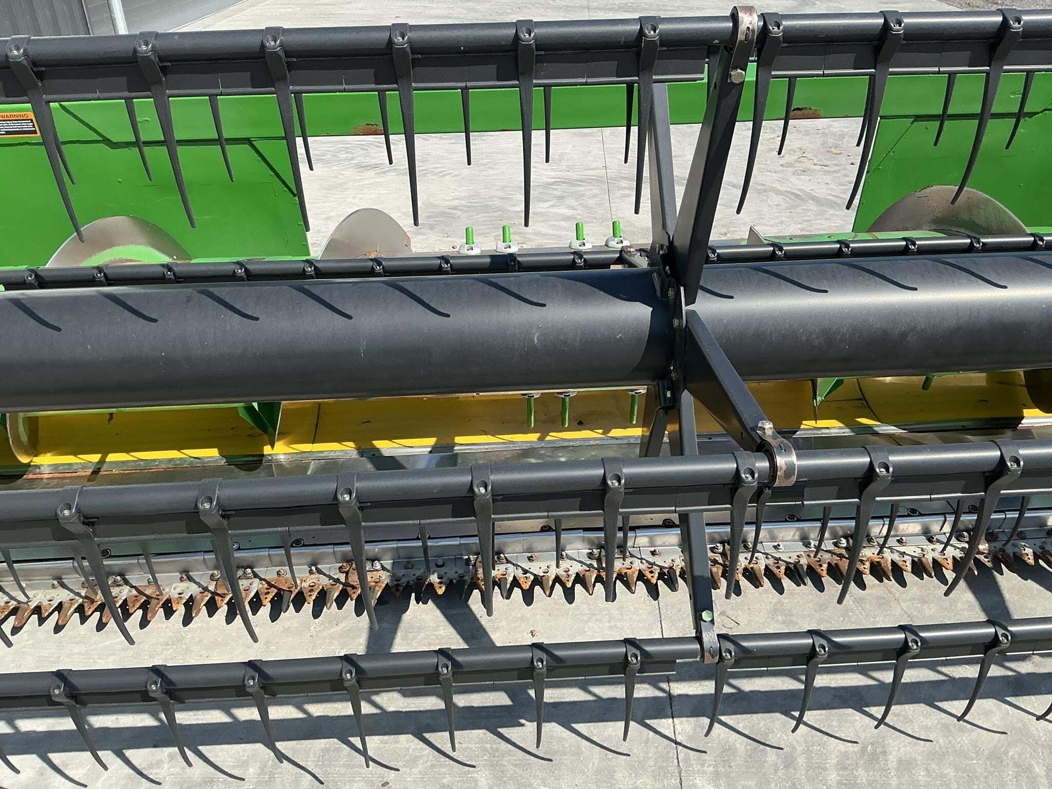 2011 John Deere 620F Platform