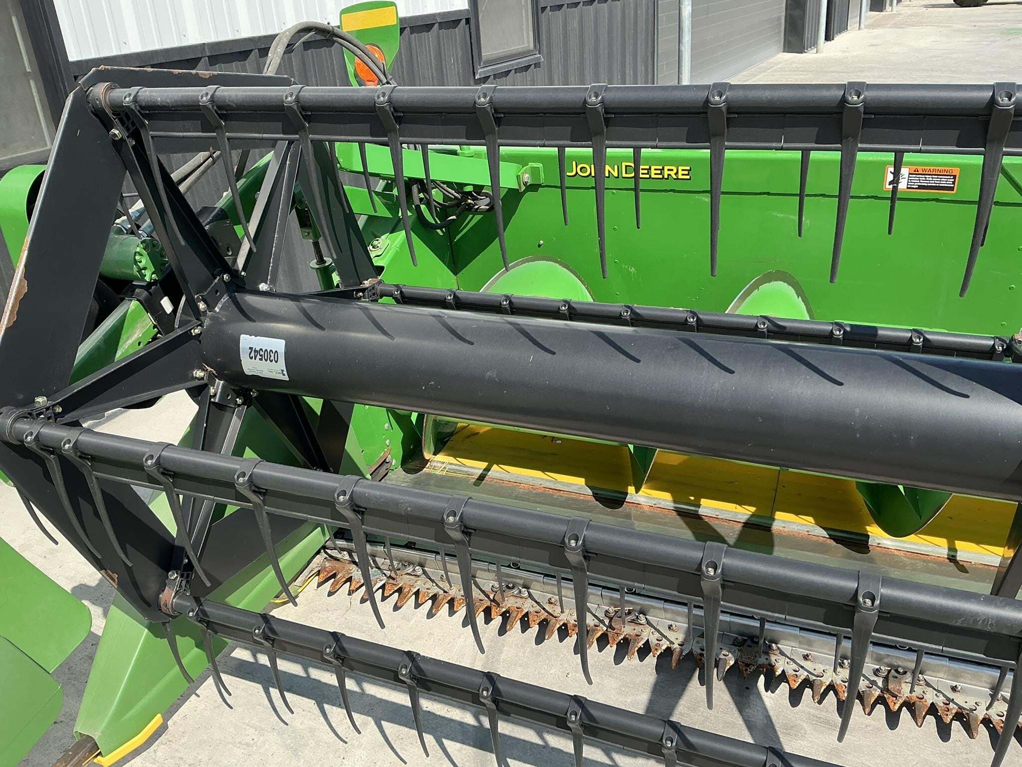 2011 John Deere 620F Platform