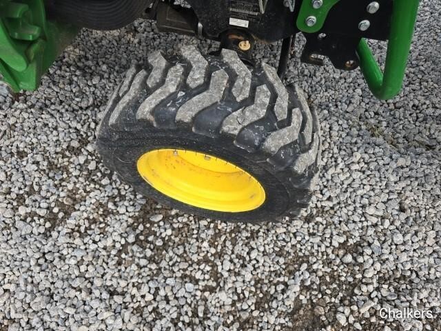 2017 John Deere 2025R Tractor
