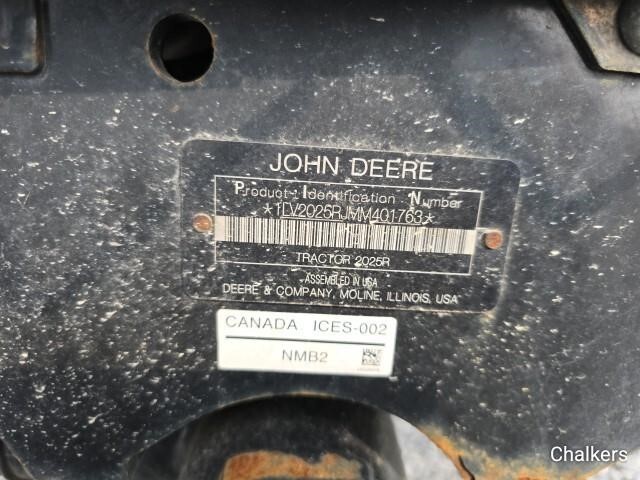 2017 John Deere 2025R Tractor