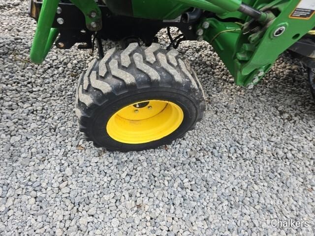 2017 John Deere 2025R Tractor