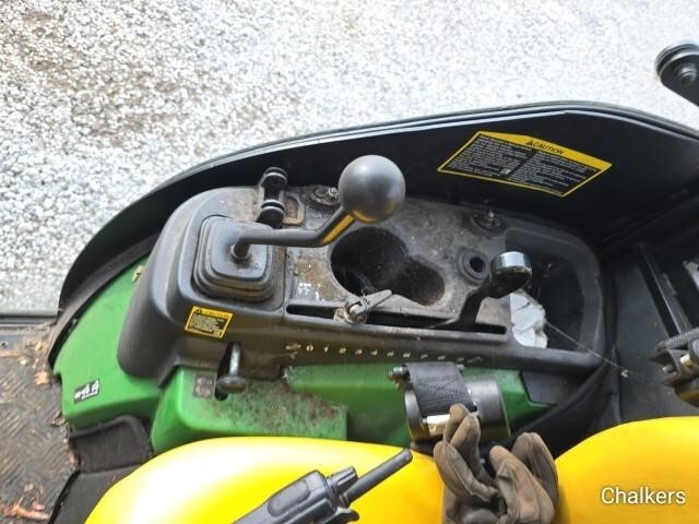 2017 John Deere 2025R Tractor