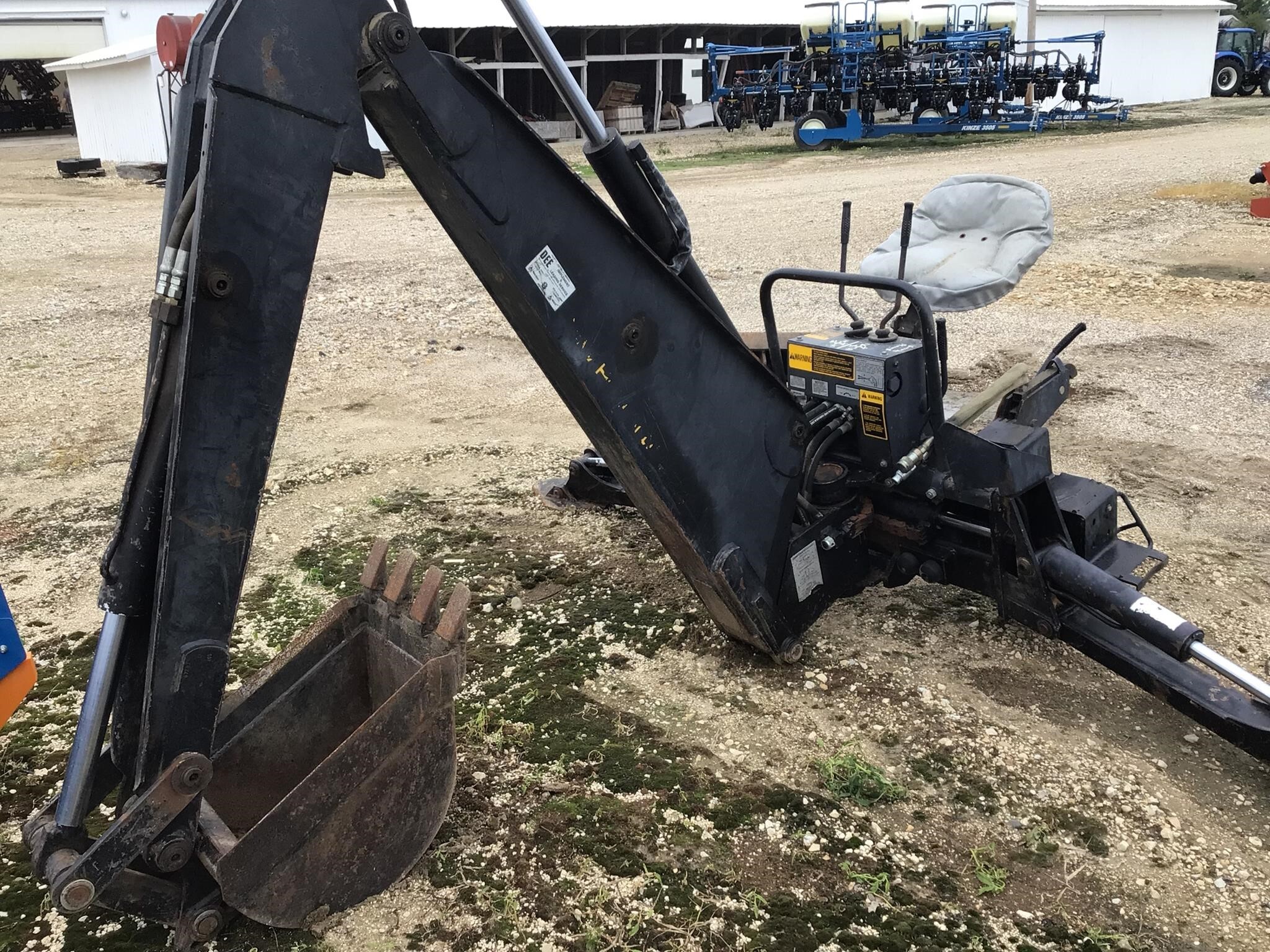 1997 New Holland BH124 Loader and Skid Steer Attachment