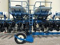 2011 Kinze 3660 Planter