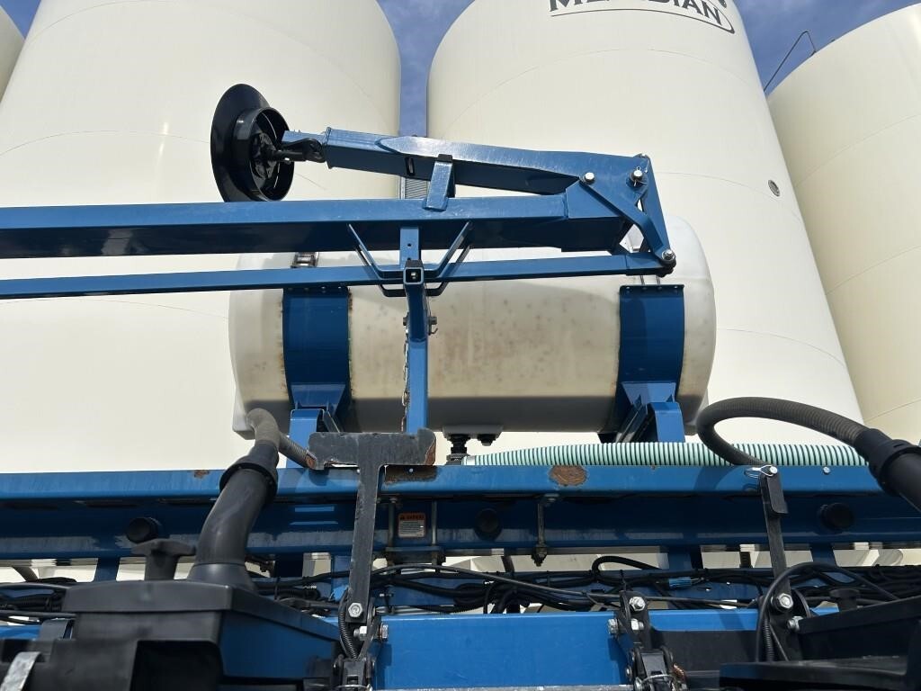 2011 Kinze 3660 Planter