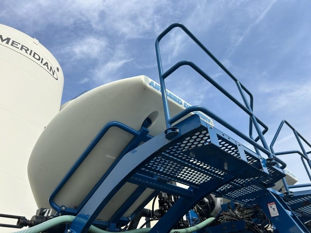 2011 Kinze 3660 Planter