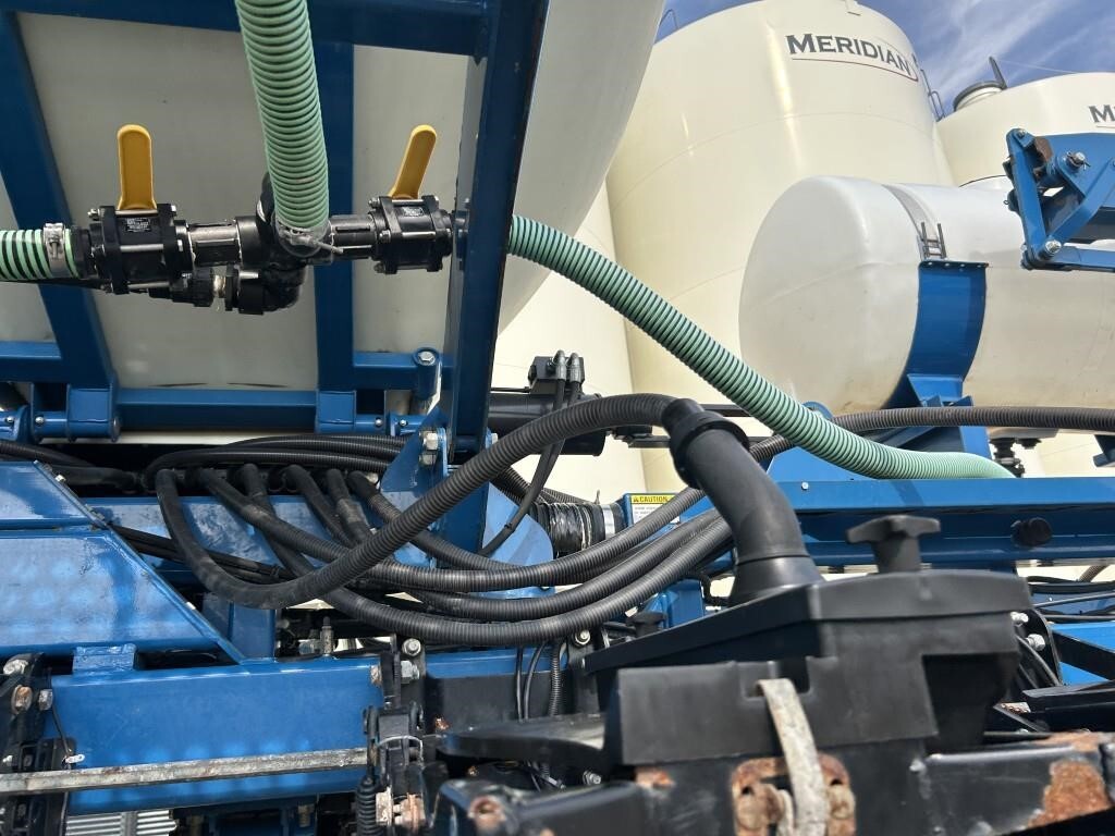 2011 Kinze 3660 Planter