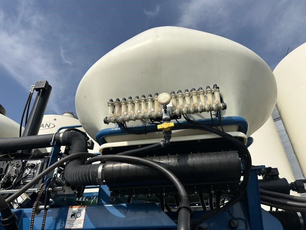 2011 Kinze 3660 Planter