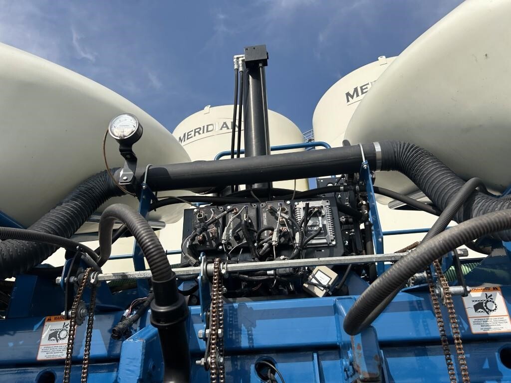2011 Kinze 3660 Planter