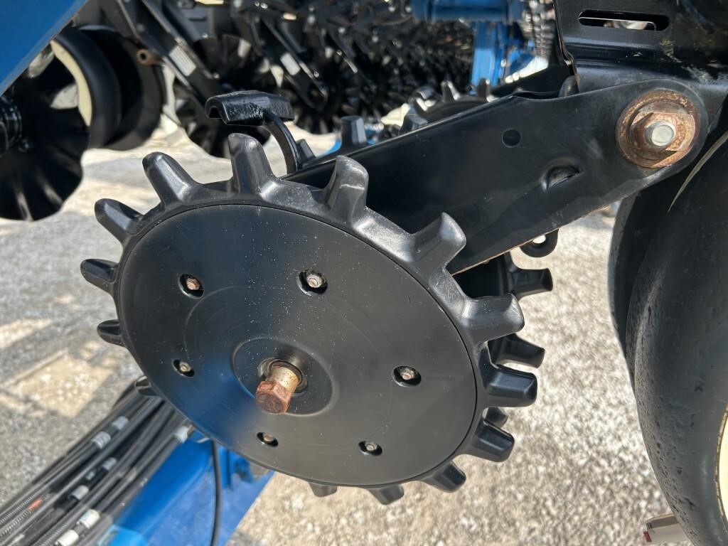 2011 Kinze 3660 Planter