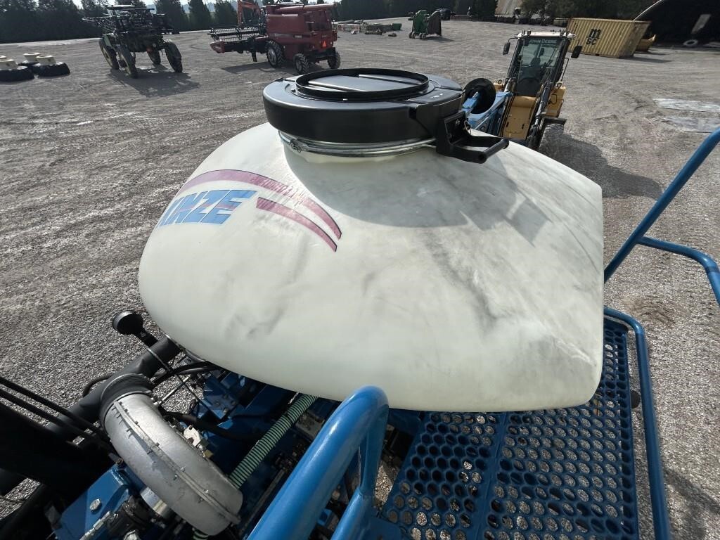 2011 Kinze 3660 Planter