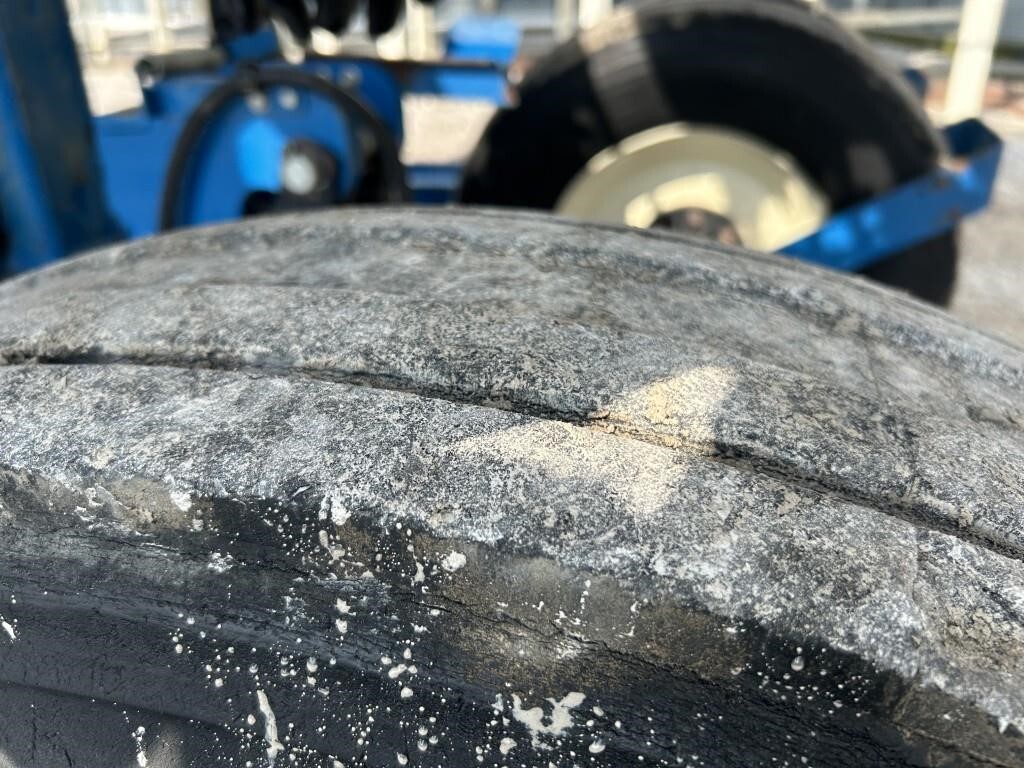 2011 Kinze 3660 Planter