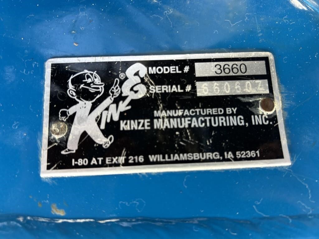 2011 Kinze 3660 Planter
