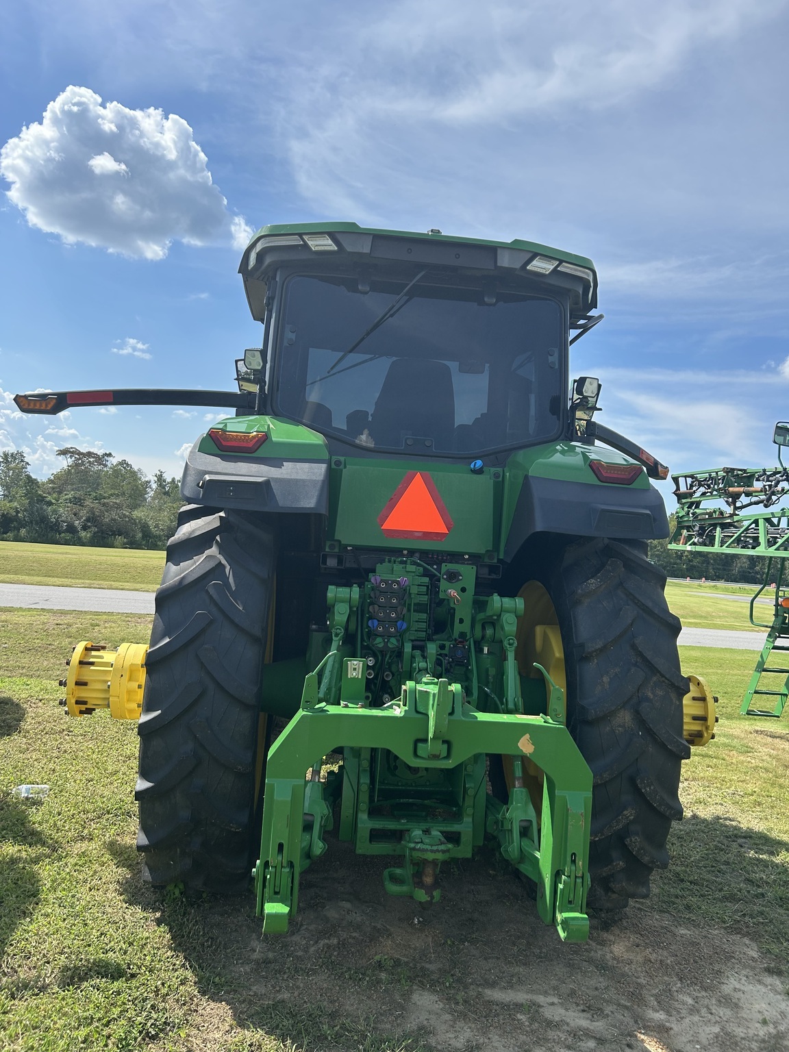 2023 John Deere 8R 370 Tractor