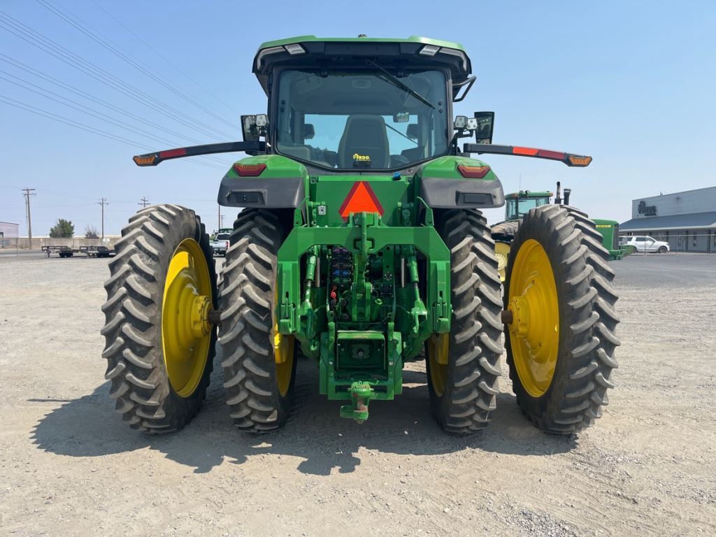 2025 John Deere 8R 370 Tractor