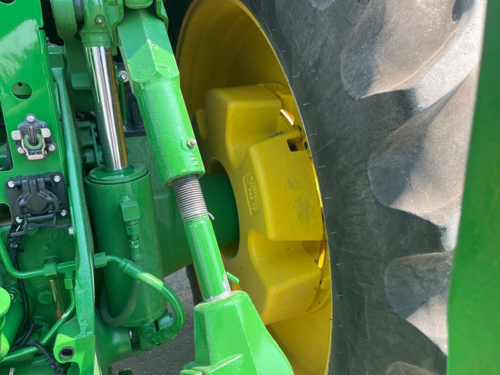 2025 John Deere 8R 370 Tractor