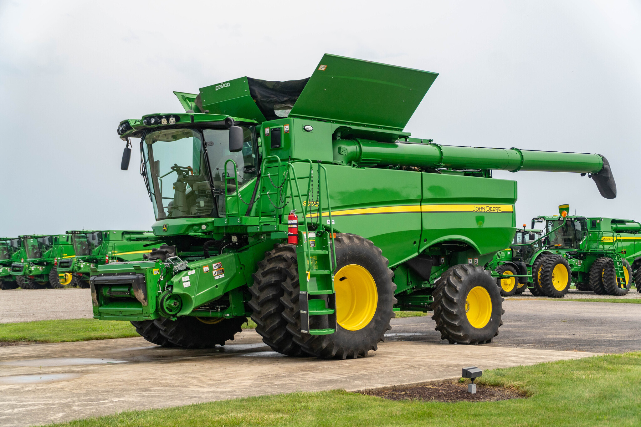 2023 John Deere S770 Combine