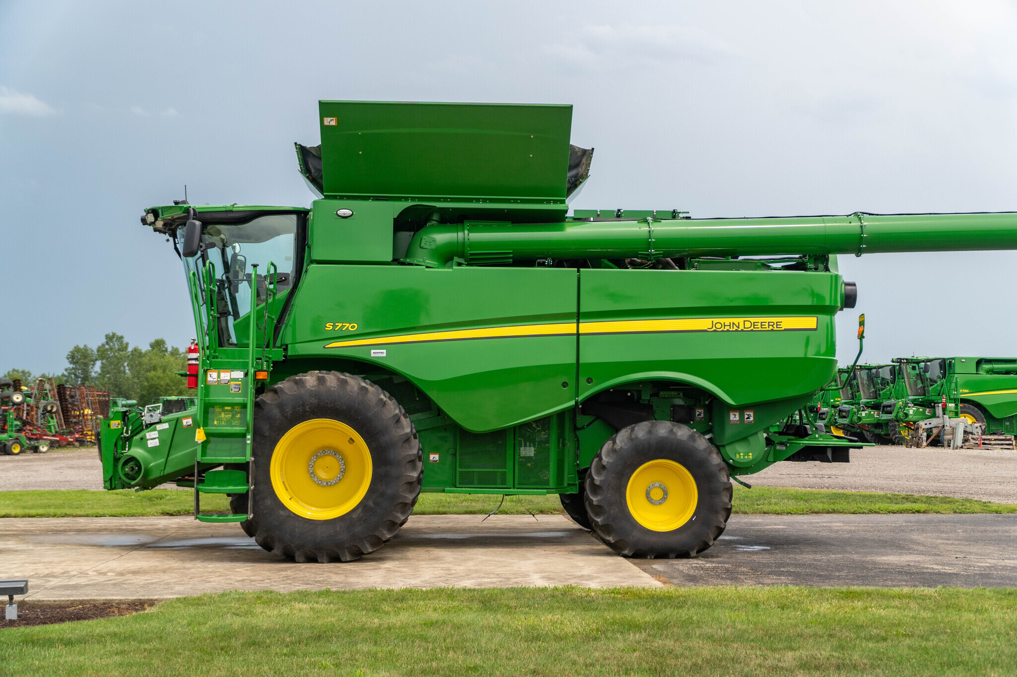 2023 John Deere S770 Combine