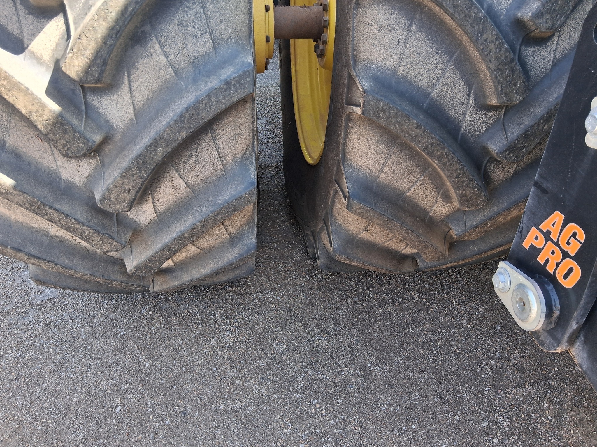 2015 John Deere 9470R Tractor