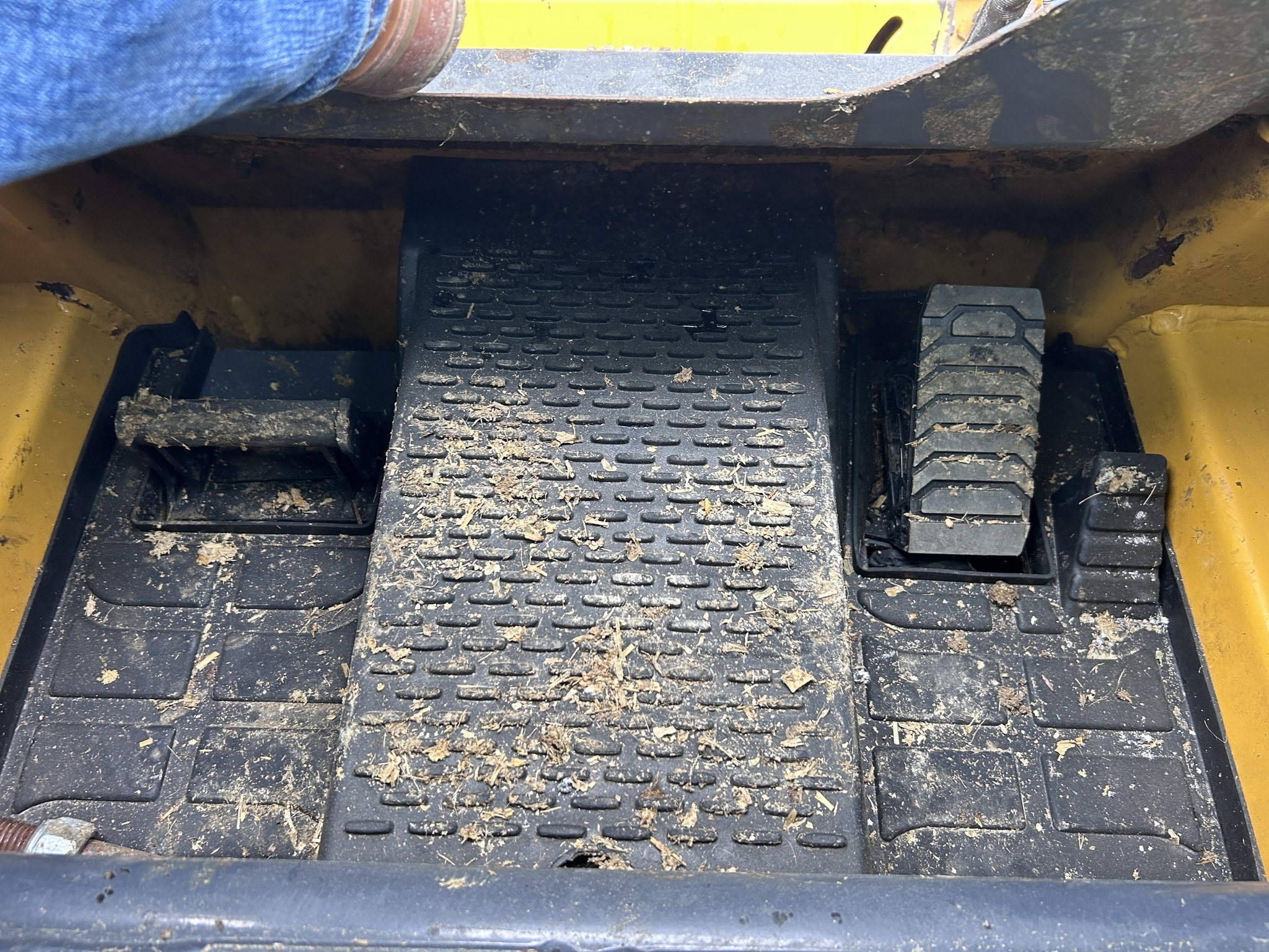 2024 Deere 318G Skid Steer