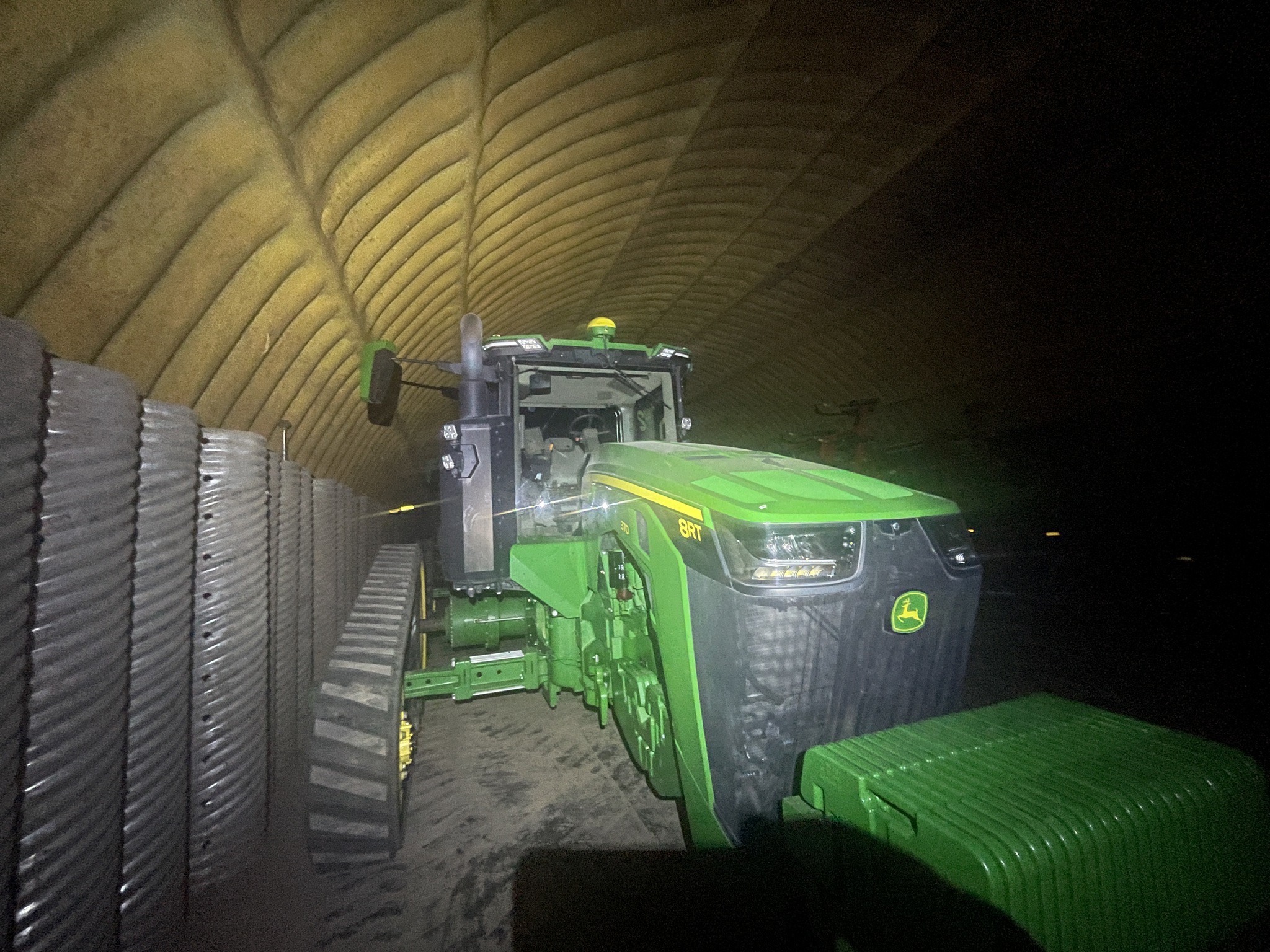 2021 John Deere 8RT 370 Tractor